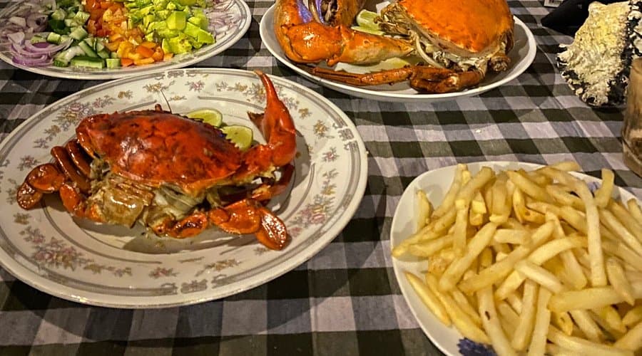 Chips & Crab Curry